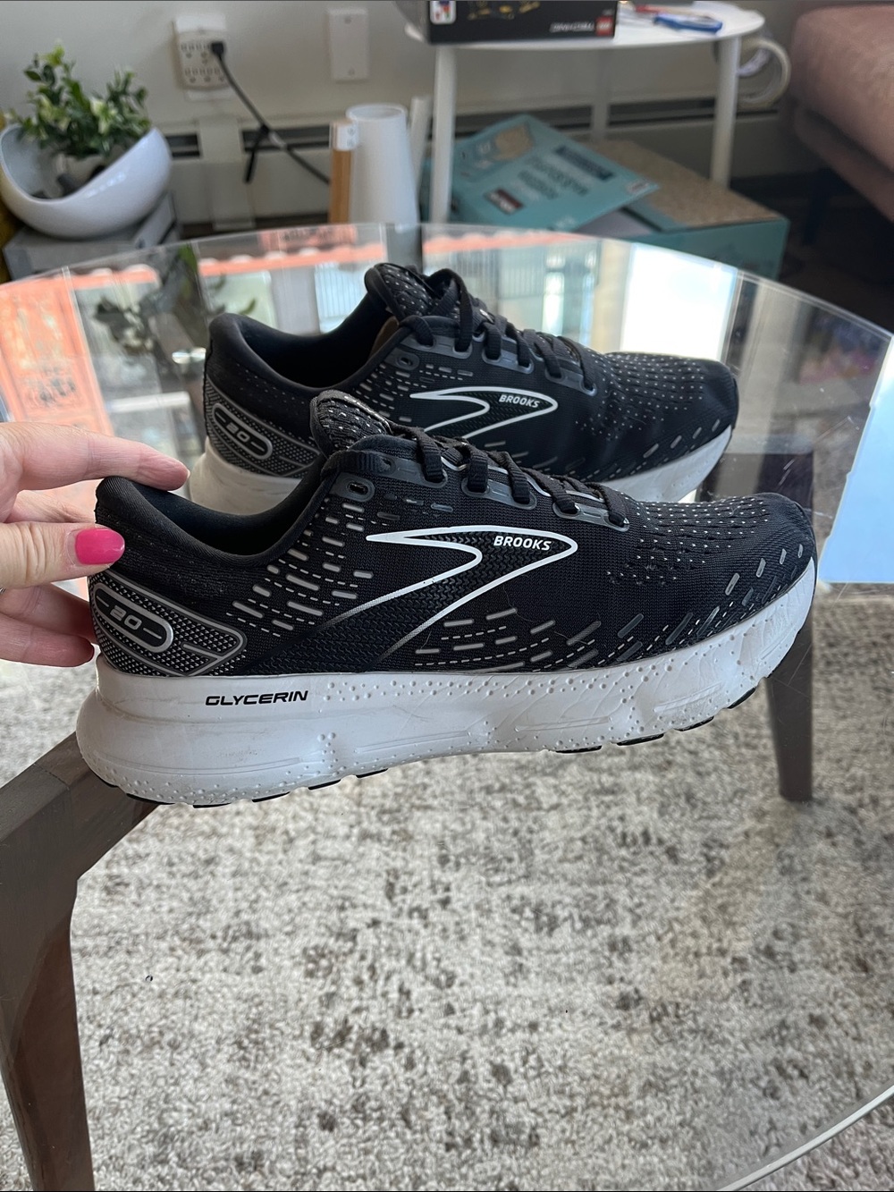 Brooks Glycerin 20 Wide Width D Black and White Women's Running Shoe - Cushioned
